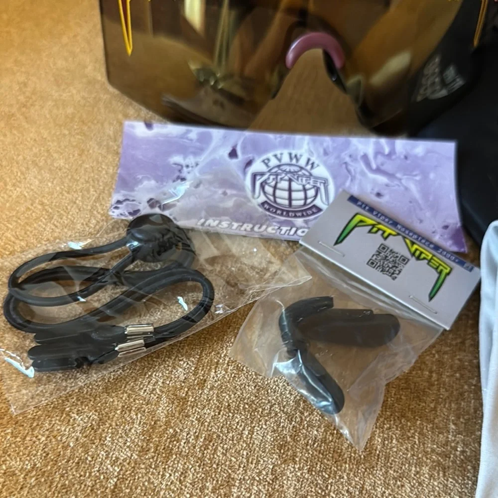 NWOT - Pit Viper Purple Sunglasses with Case and Cloth - Picture 5 of 6